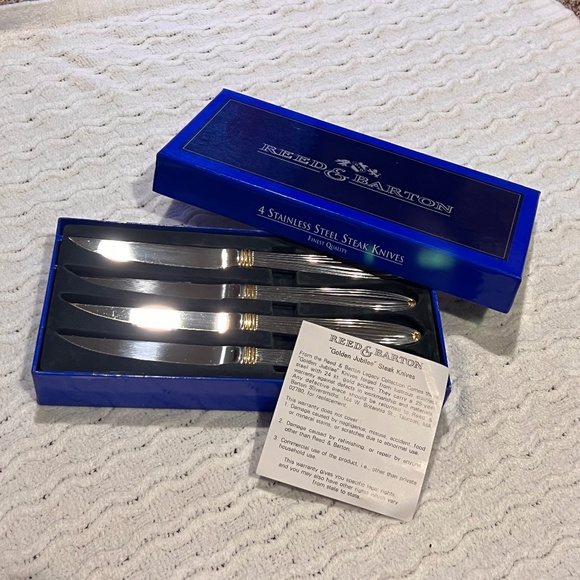 New Reed & Barton 4 pc Steak Knife Set in Box - Picture 1 of 6